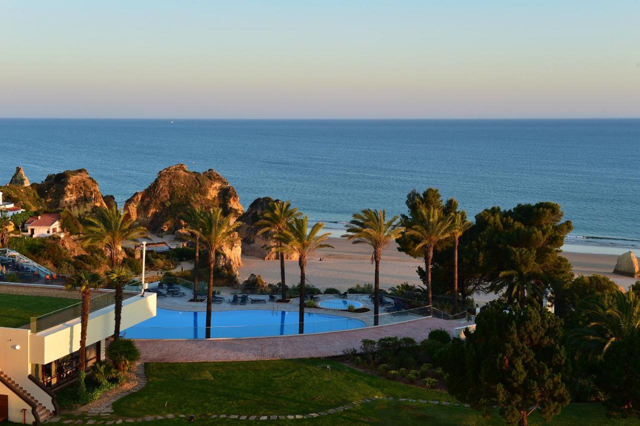 페스타나 알보르 프라이아 비치 앤 골프 리조트 호텔 외부 사진 View of the beach of Sabinillas